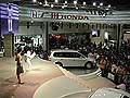 ASIMO參展2002年北京車展-ASIMO和它的中國朋友
