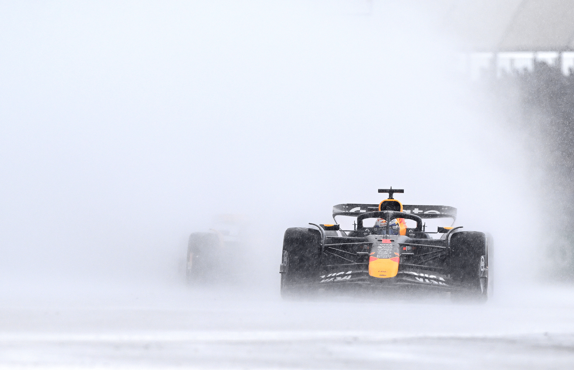 F1英國大獎賽：維斯塔潘在雨中斬獲第五名。